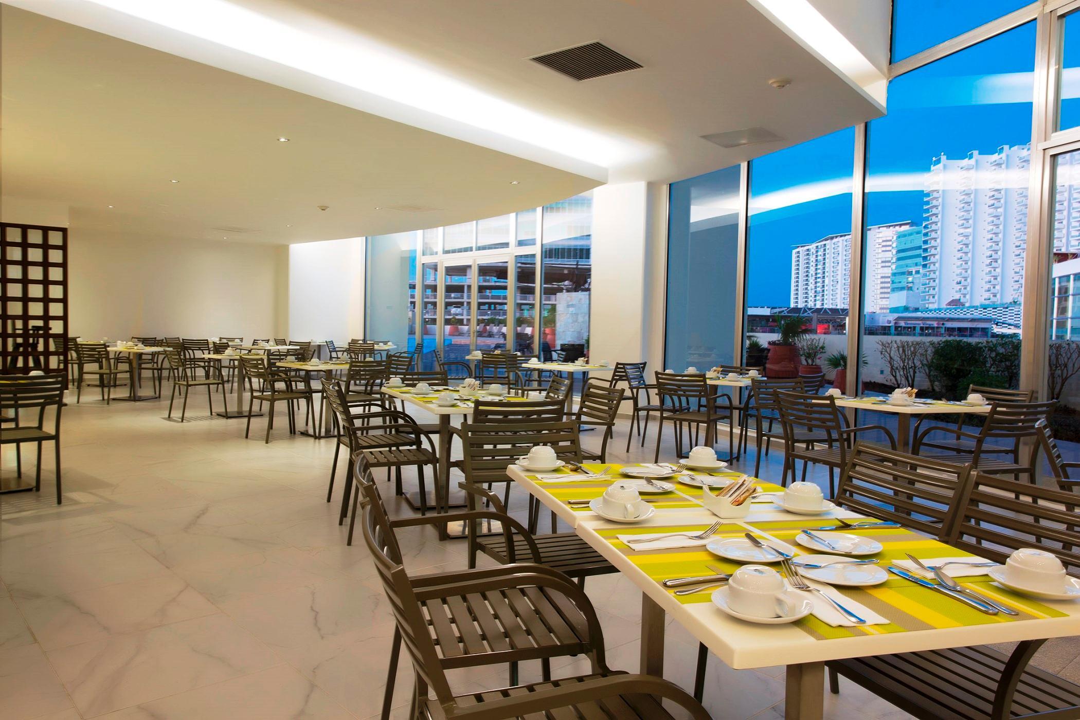 Krystal Urban Cancun & Beach Club מראה חיצוני תמונה